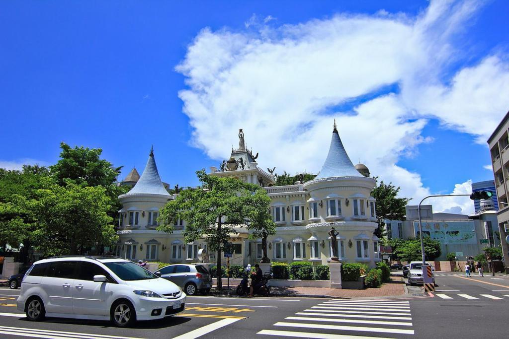 Front Yard Villa Tainan Exteriör bild