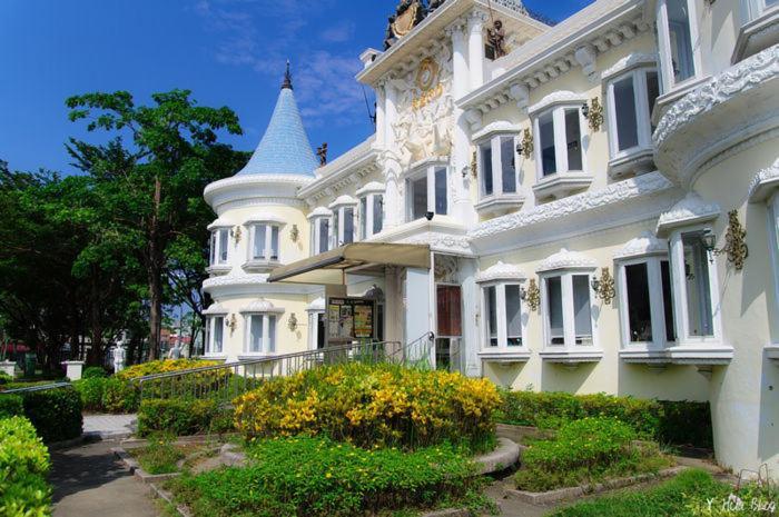 Front Yard Villa Tainan Exteriör bild