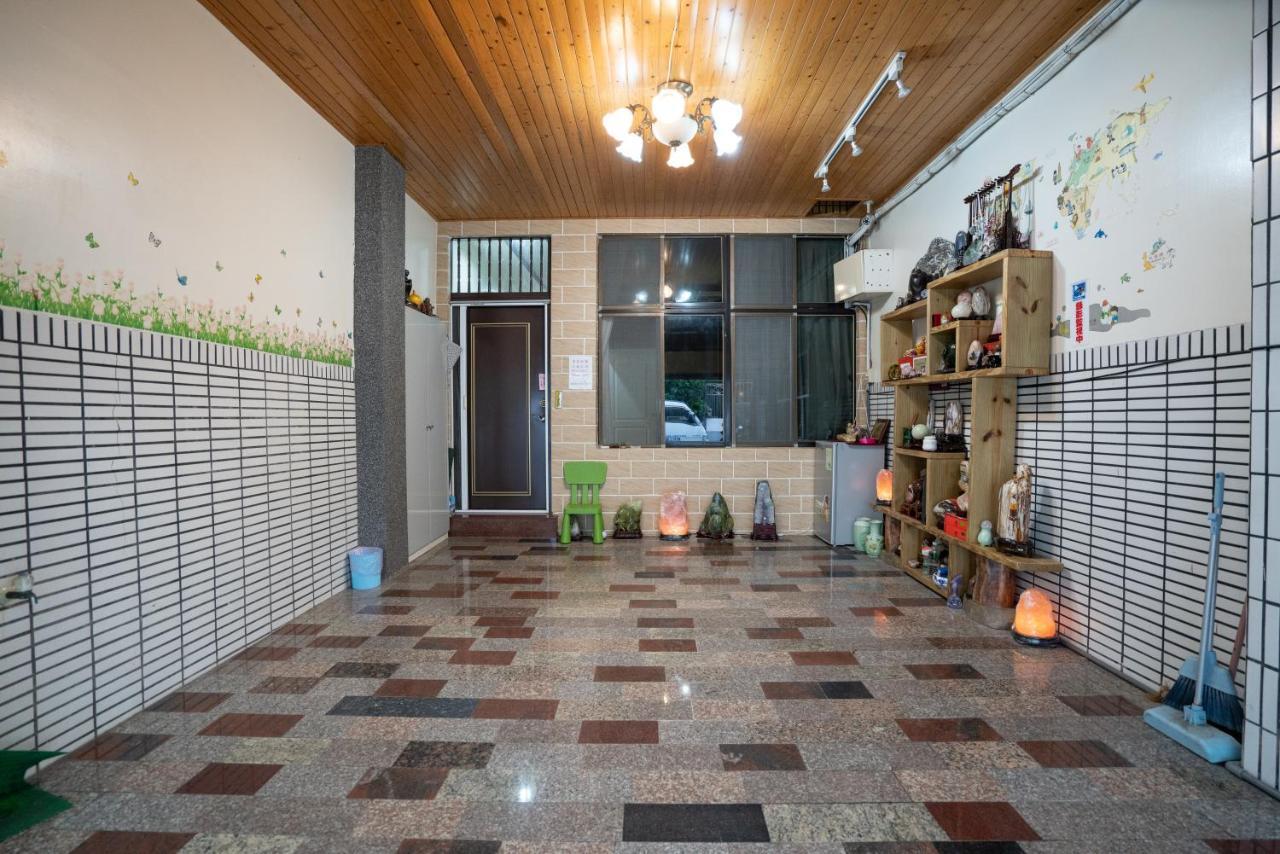 Fuqian Qiagong Villa Tainan Exteriör bild